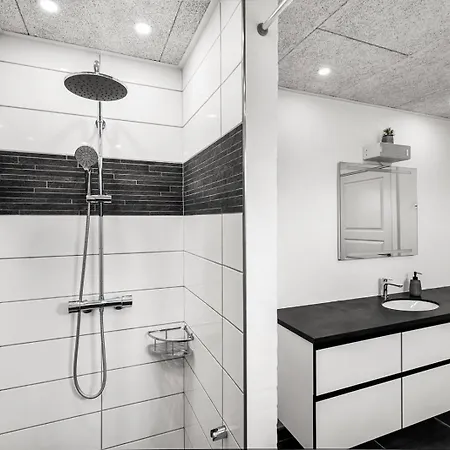 Private With Shared Bathroom In Of *